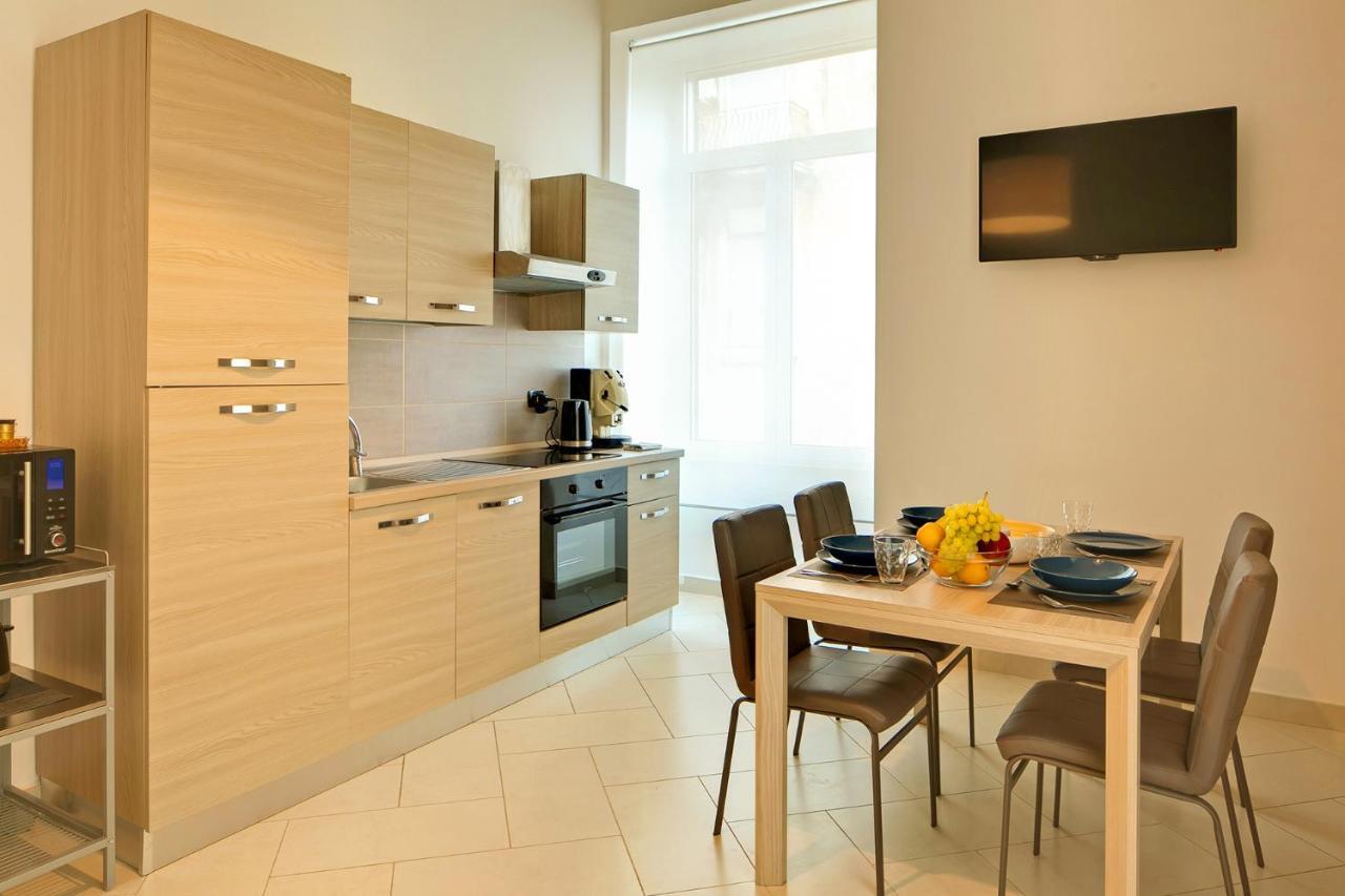 Le Corti Di Napoli Apartments 외부 사진